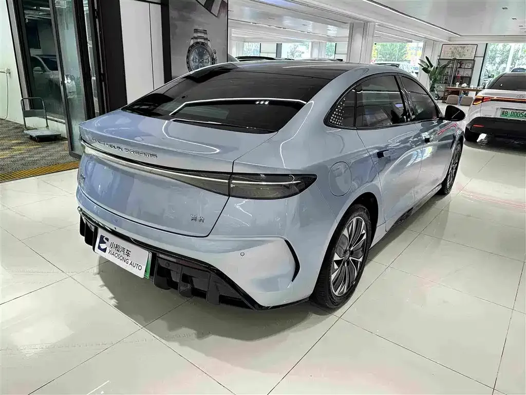 BYD Seal — фото 8