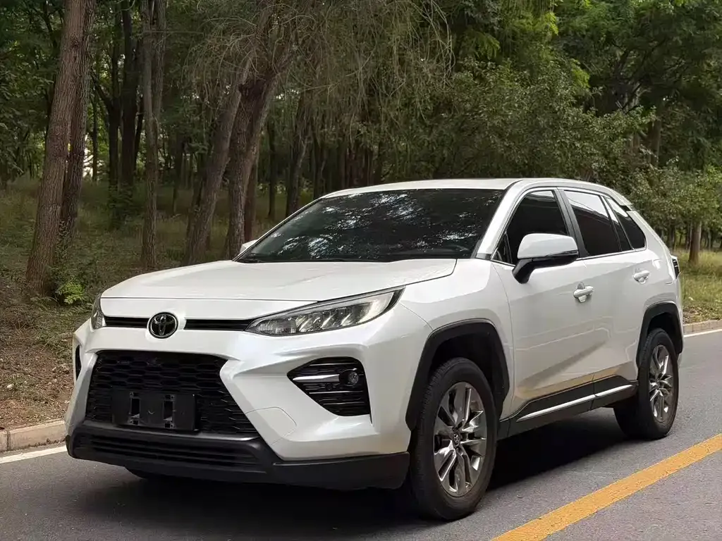 Toyota Wildlander — фото 1