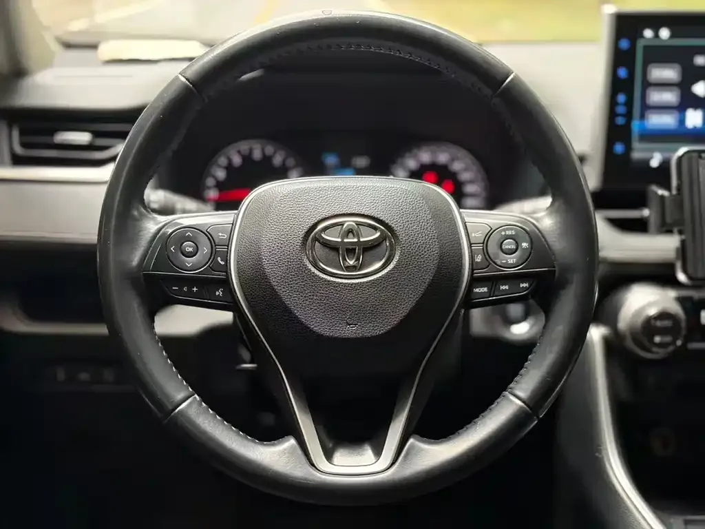 Toyota Wildlander — фото 7