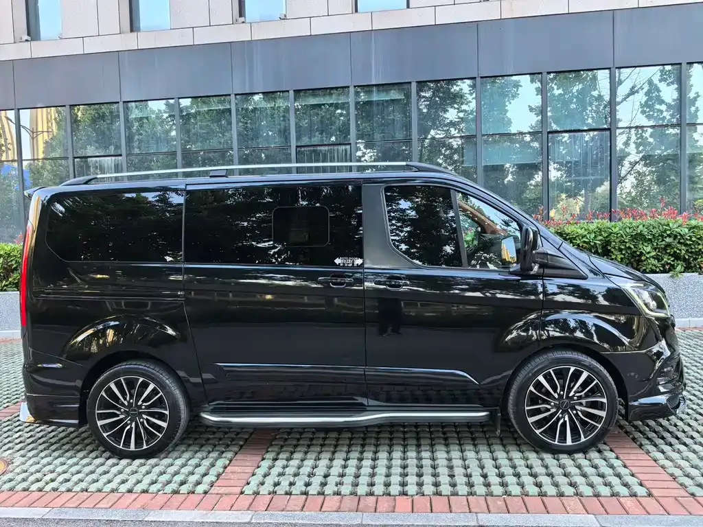 Ford Tourneo 2023 из CN, фото 4