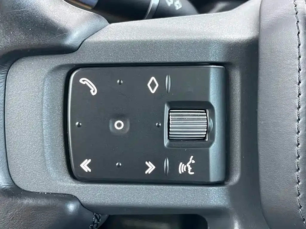 Land Rover Defender — фото 10
