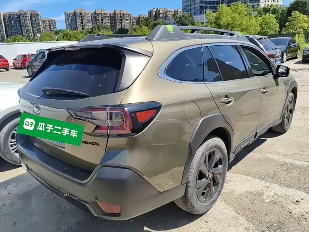 Subaru Outback — фото 5
