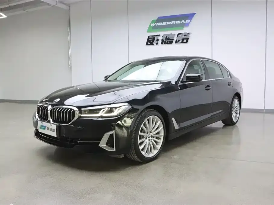 BMW 5 Series — фото 1