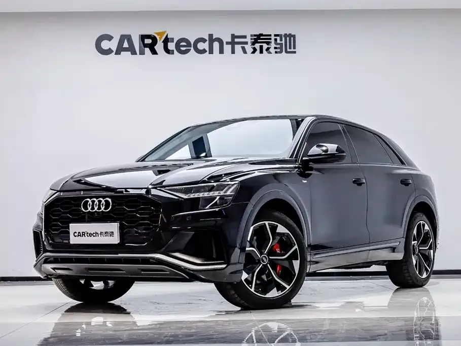Audi Q8 — фото 1