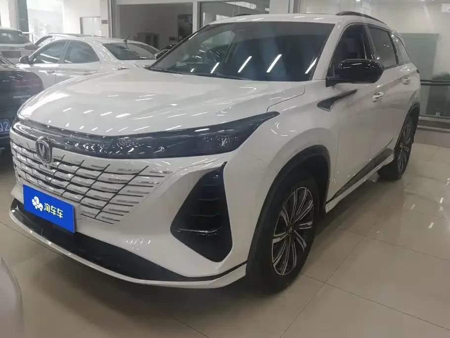 Changan CS75PLUS — фото 1