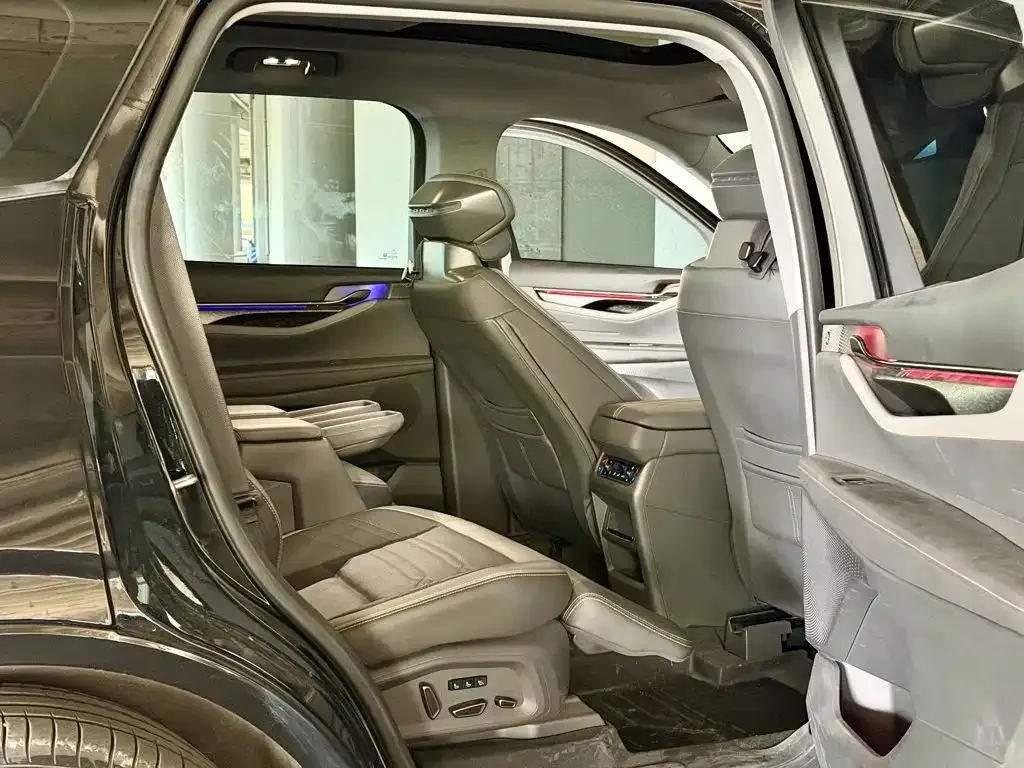 Ford Edge — фото 8