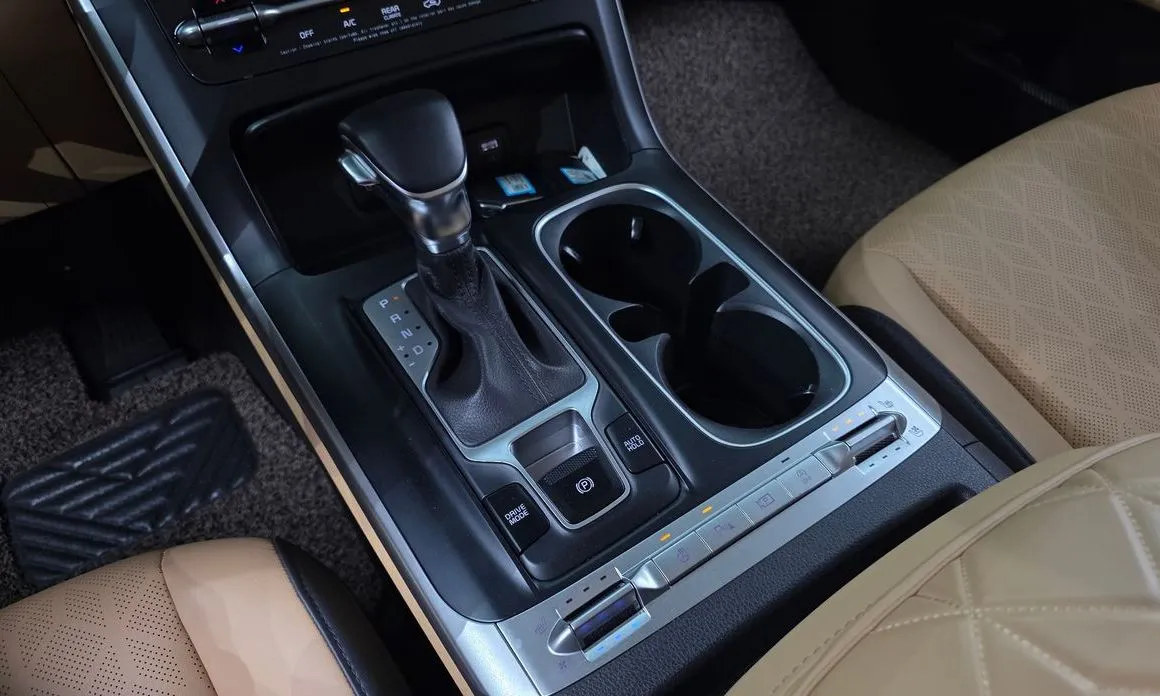 Kia Carnival — фото 10