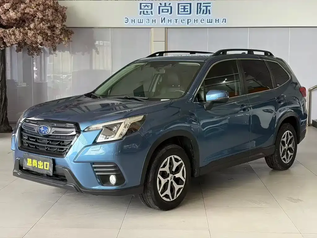 Subaru Forester — фото 1