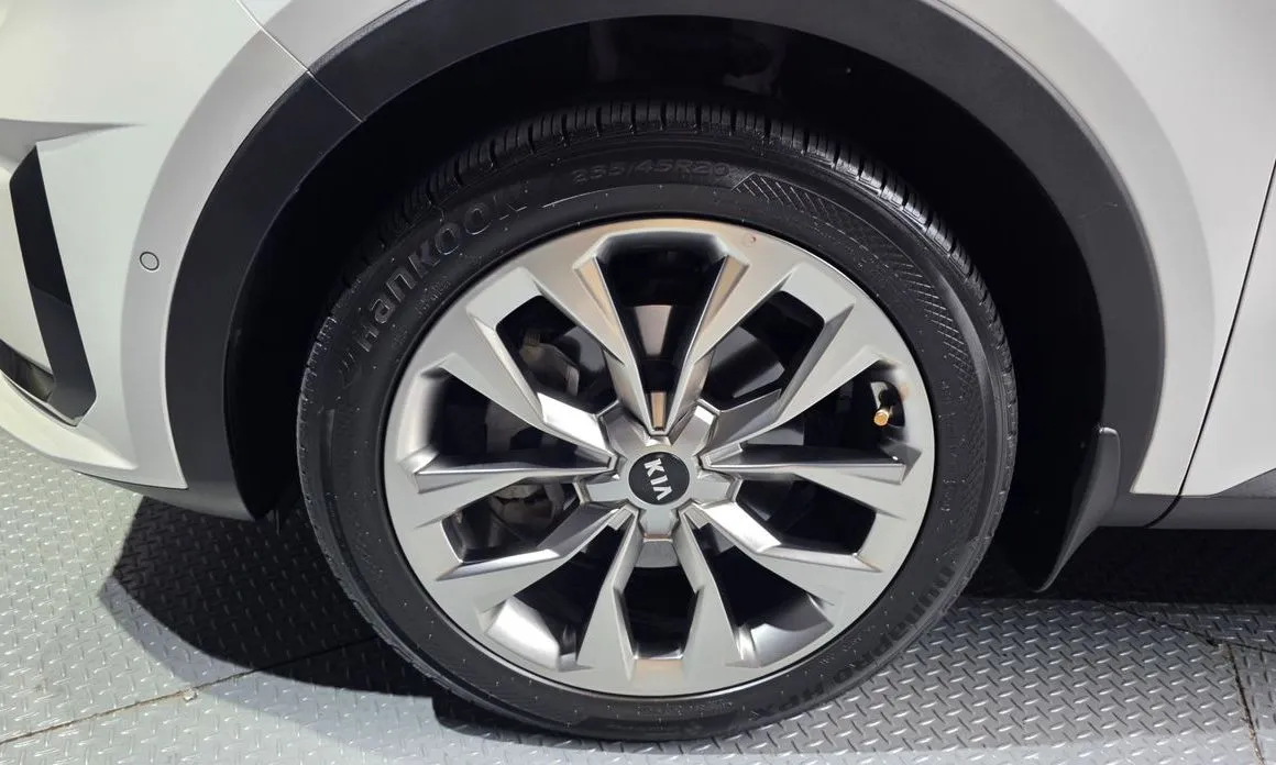 Kia Sorento — фото 8