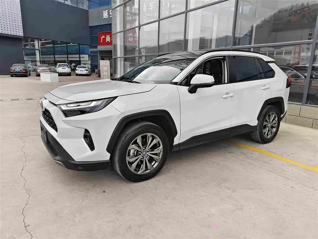 Toyota RAV4 — фото 2