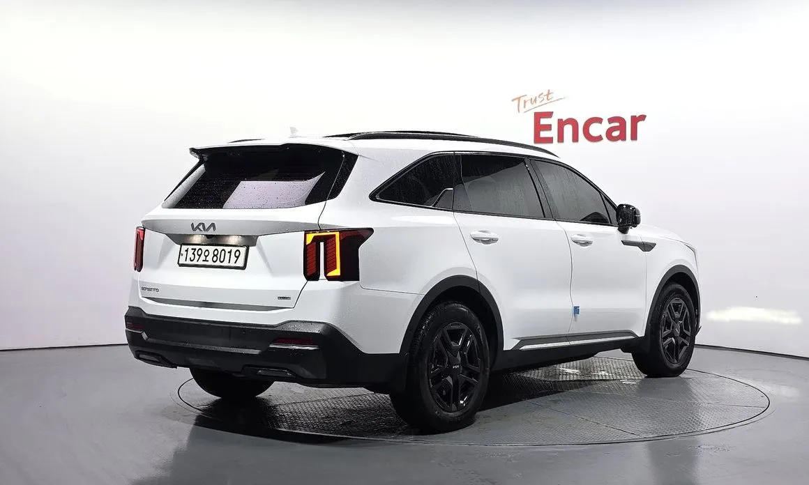 Kia Sorento — фото 5