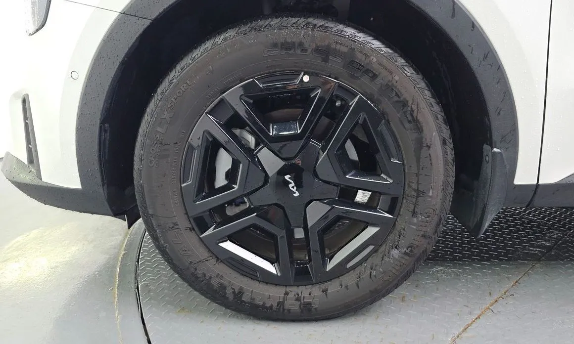 Kia Sorento — фото 7