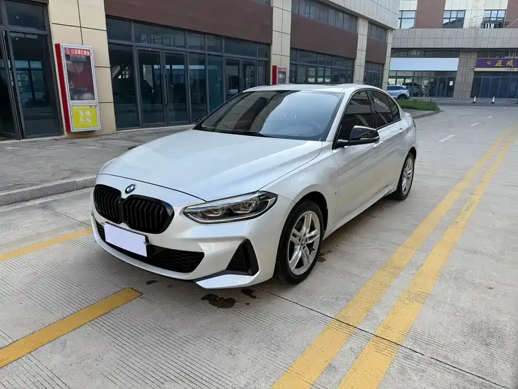 BMW 1 Series — фото 1