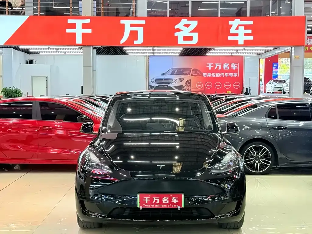 Tesla Model Y — фото 6