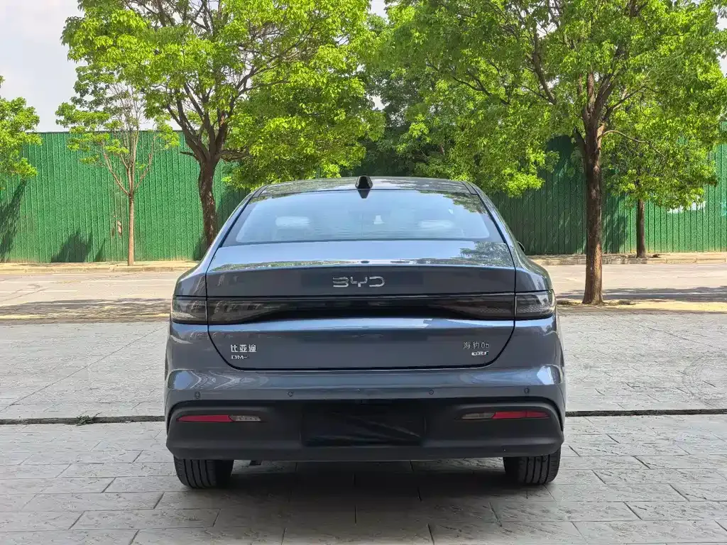 BYD Seal 05 DM-i — фото 10