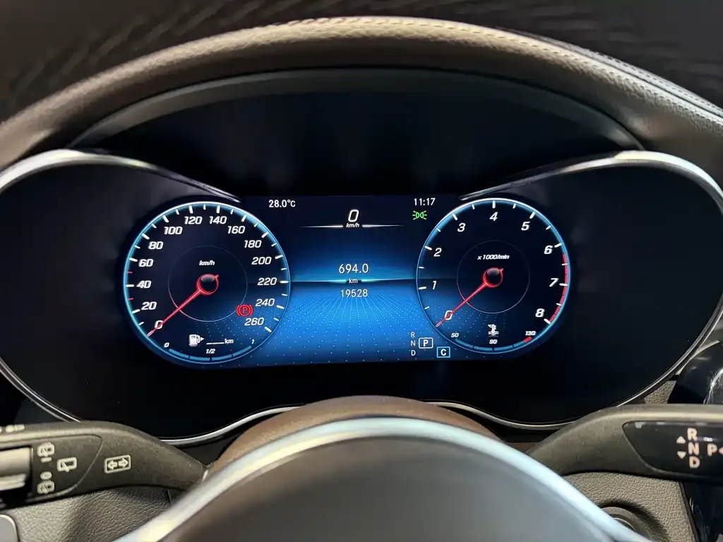 Mercedes-Benz GLC — фото 10