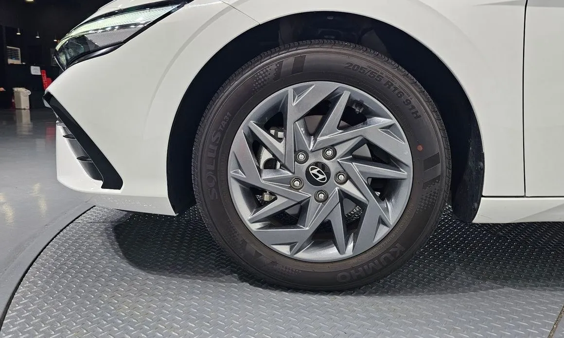 Hyundai AVANTE — фото 4