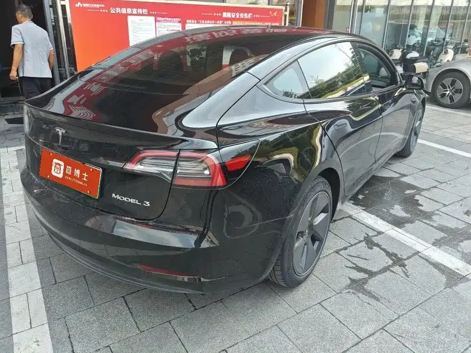 Tesla Model 3 — фото 6