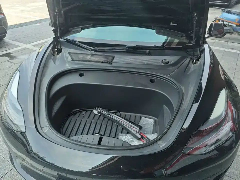 Tesla Model 3 — фото 3