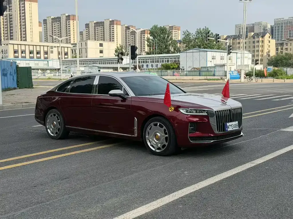 Hongqi H9 — фото 2