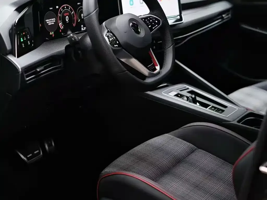 Volkswagen Golf GTI — фото 4