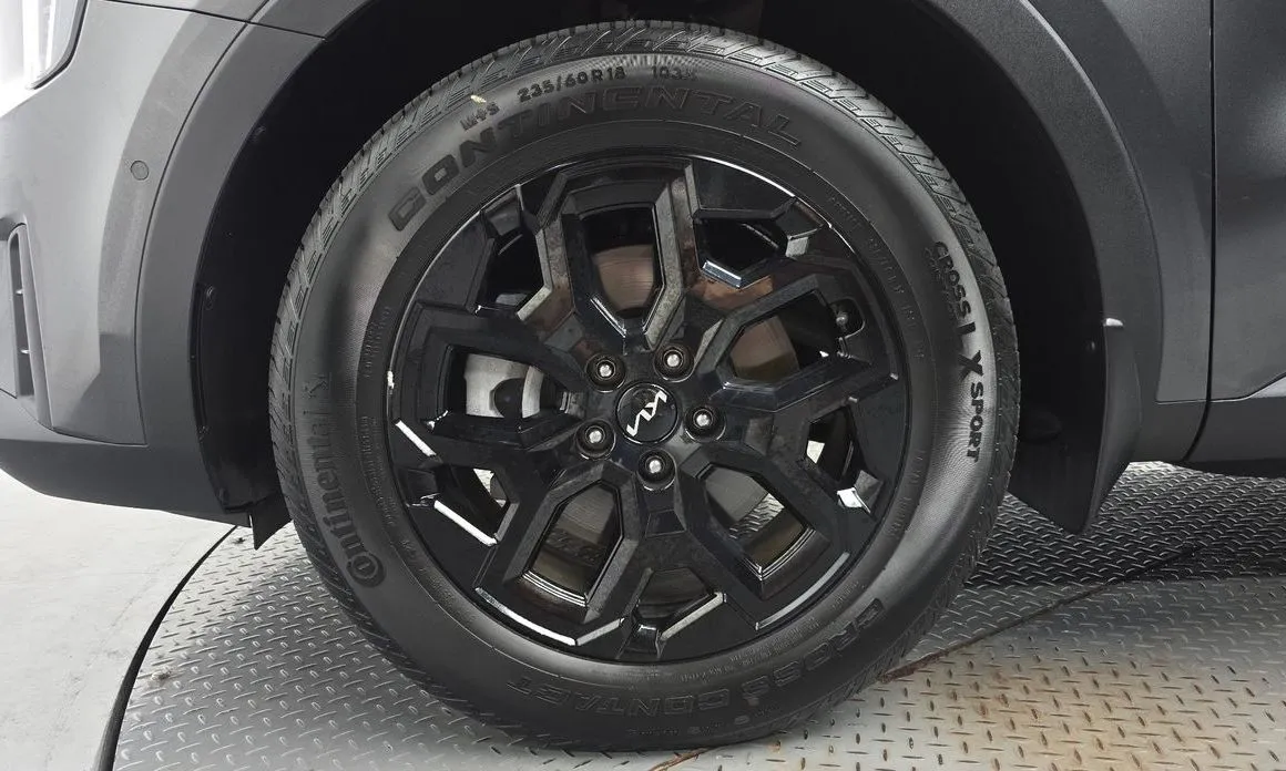 Kia Sorento — фото 10