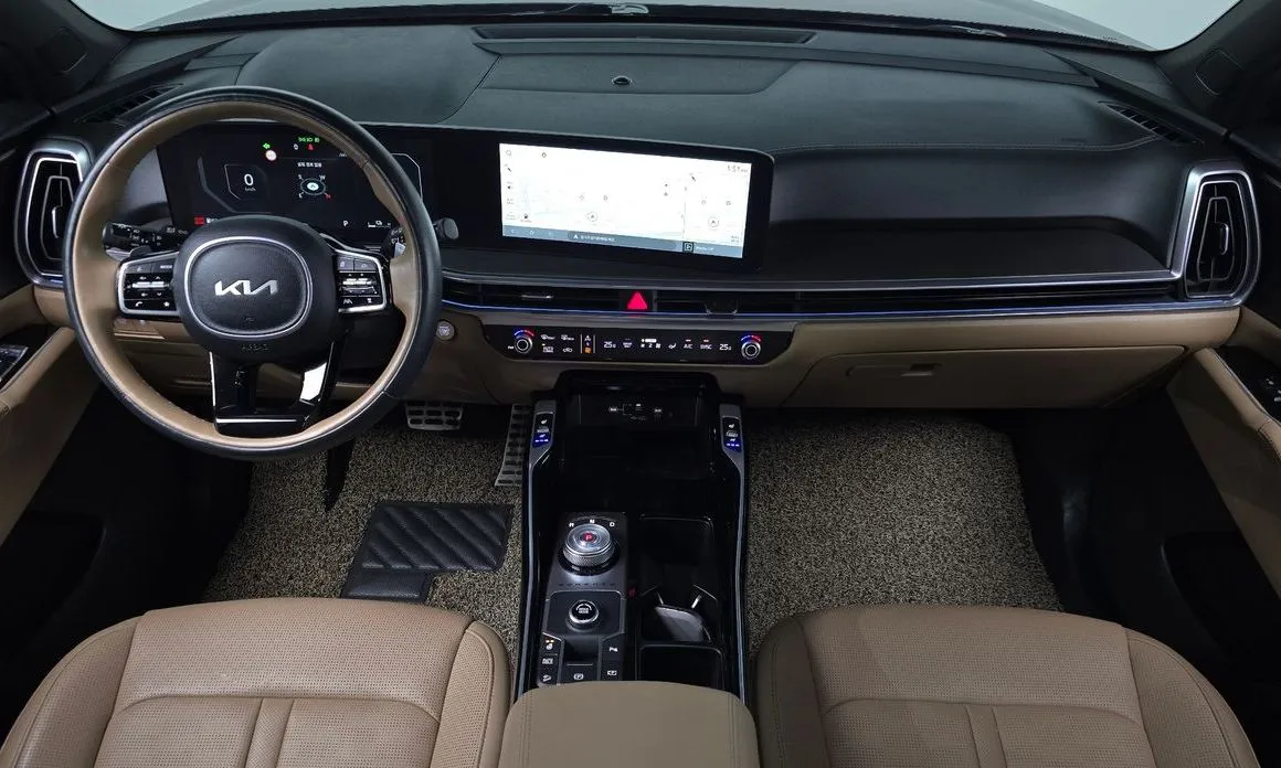 Kia Sorento — фото 7