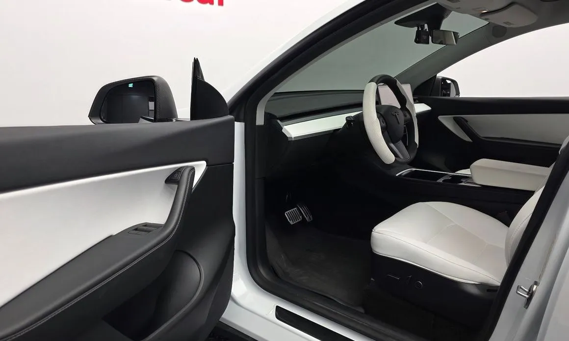 Tesla Model Y 2021 из KR, фото 6