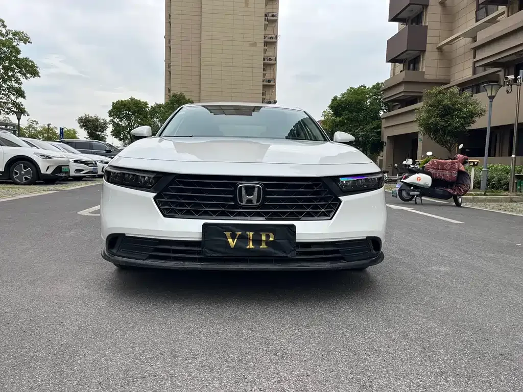 Honda Accord — фото 6
