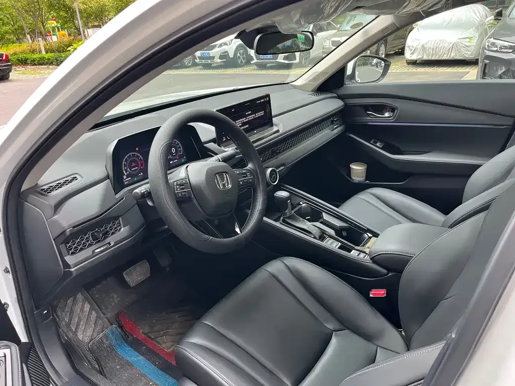 Honda Accord — фото 4