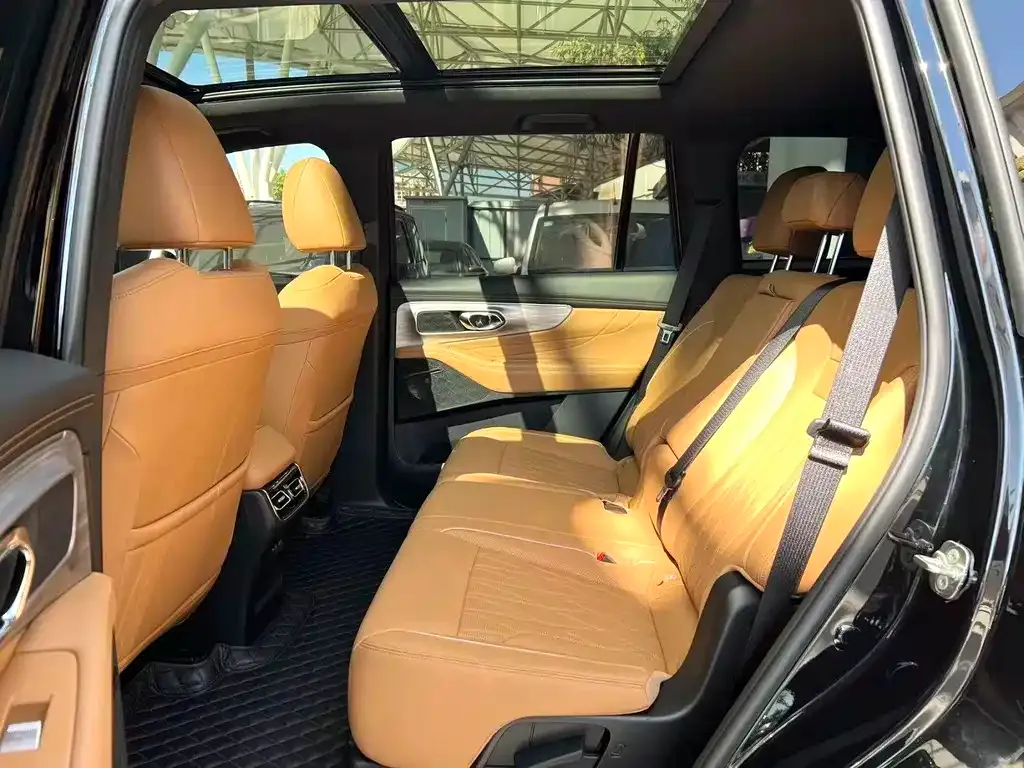 GAC Motor Trumpchi GS8 — фото 9