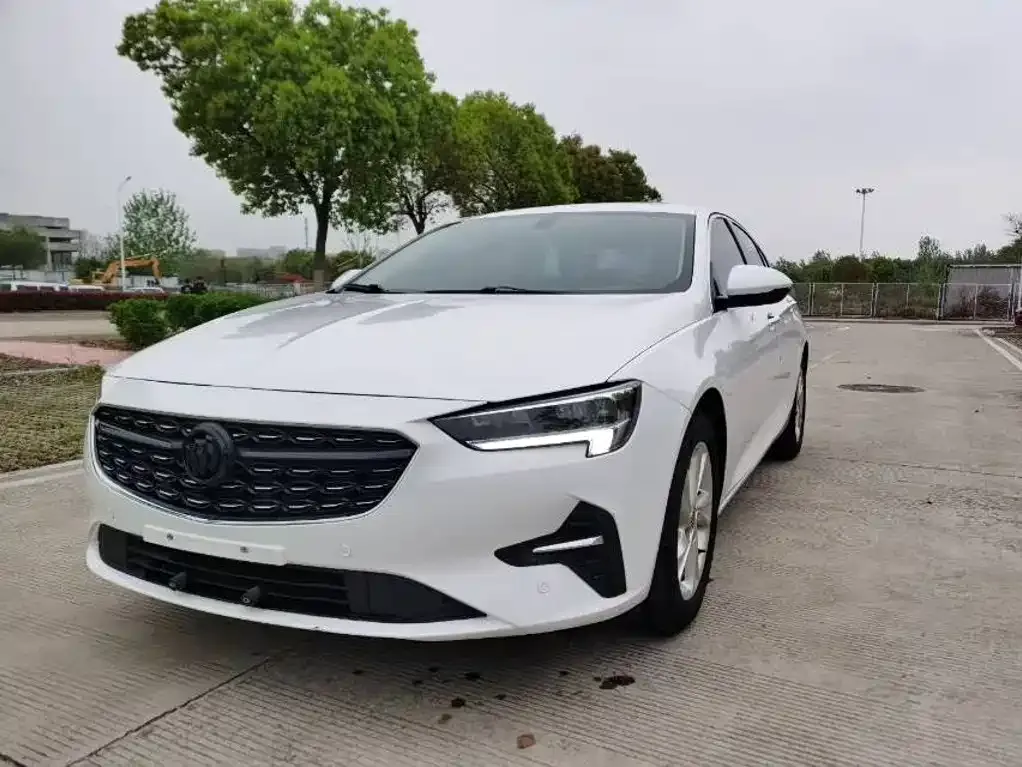 Buick Regal — фото 1