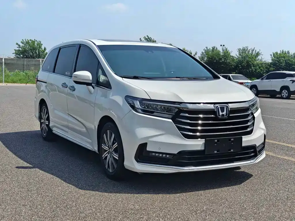 Honda Odyssey — фото 10
