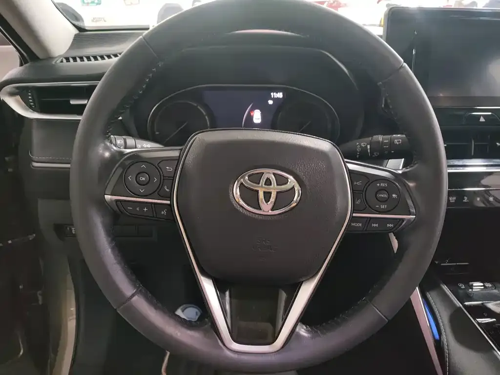 Toyota Harrier — фото 6