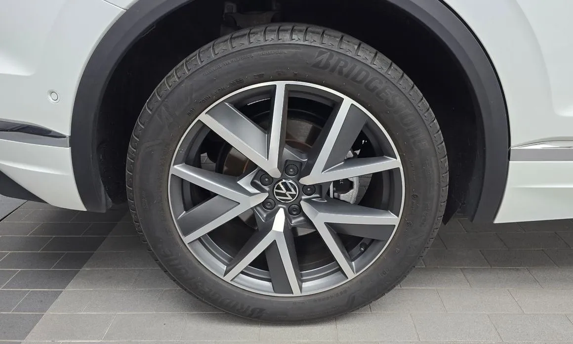 Volkswagen Touareg 2023 из KR, фото 9