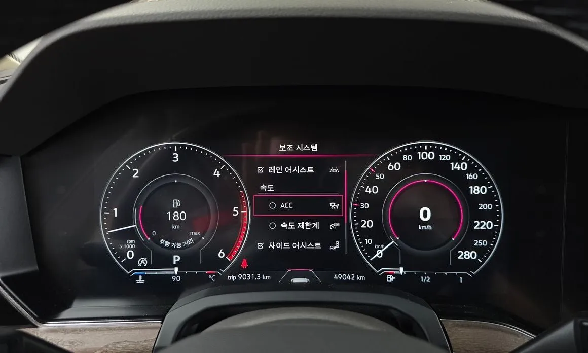 Volkswagen Touareg 2023 из KR, фото 8