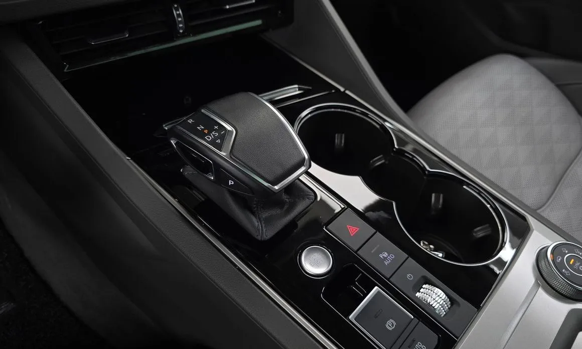 Volkswagen Touareg 2023 из KR, фото 7