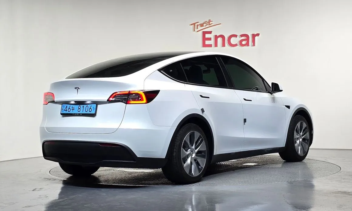 Tesla Model Y — фото 3
