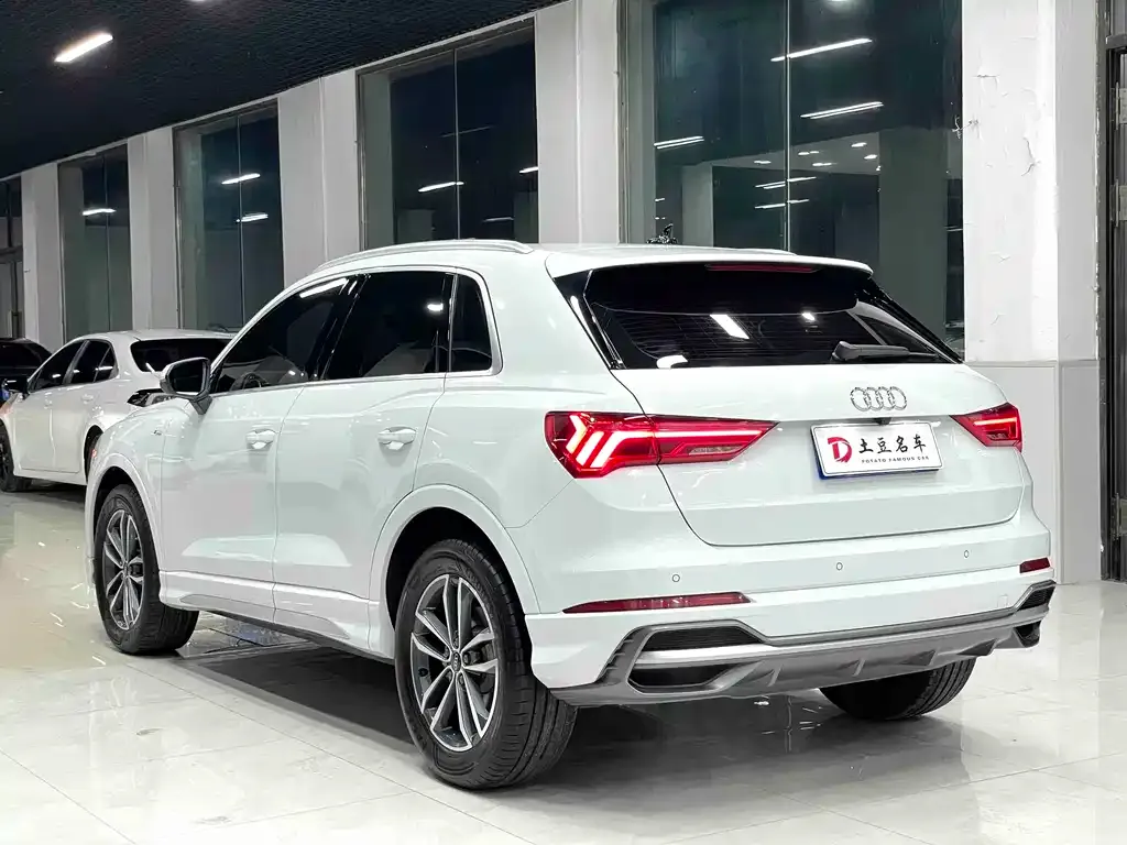 Audi Q3 — фото 6
