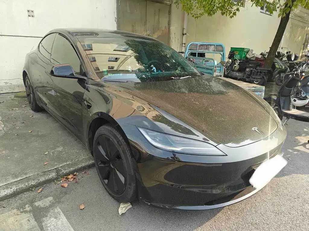Tesla Model 3 — фото 9