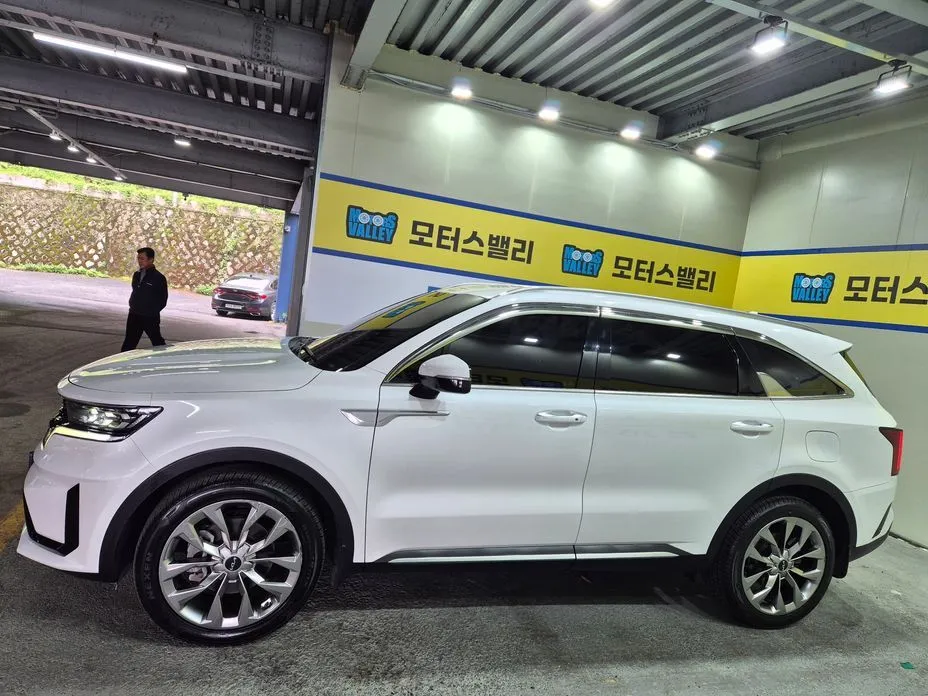 Kia Sorento — фото 7
