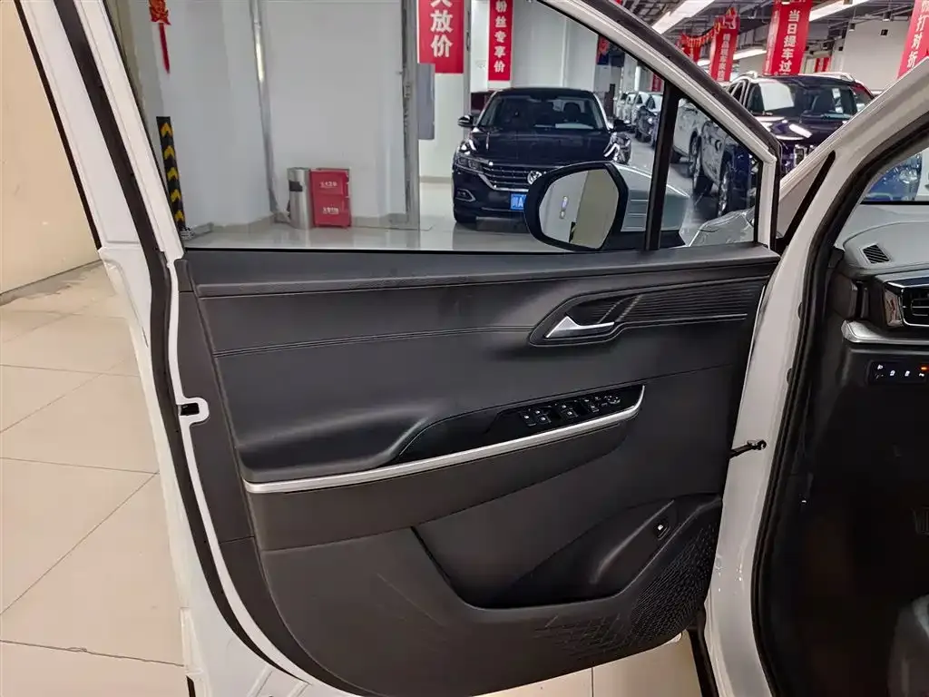 Hyundai Custo — фото 6