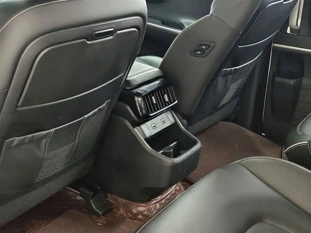 Hyundai Custo — фото 8