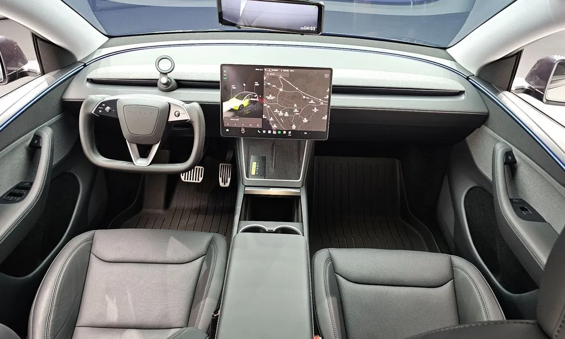 Tesla Model Y — фото 8