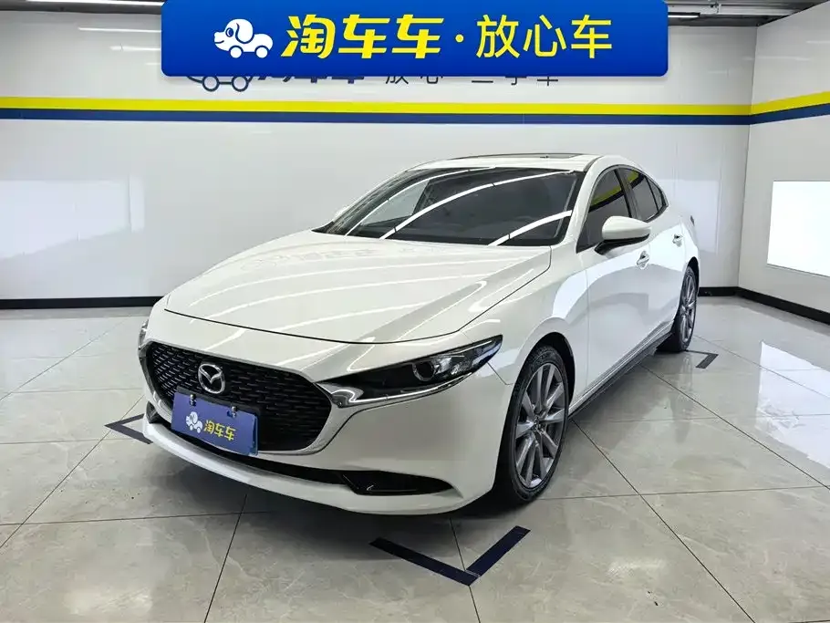 Mazda 3 Axela — фото 1
