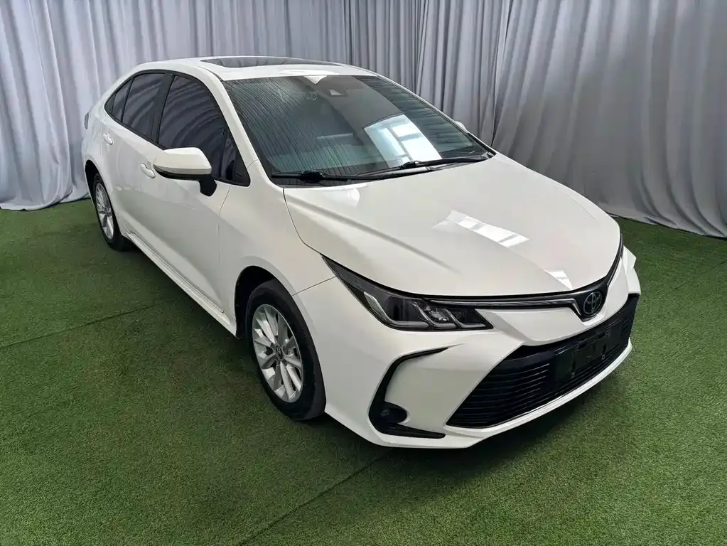 Toyota Corolla — фото 7