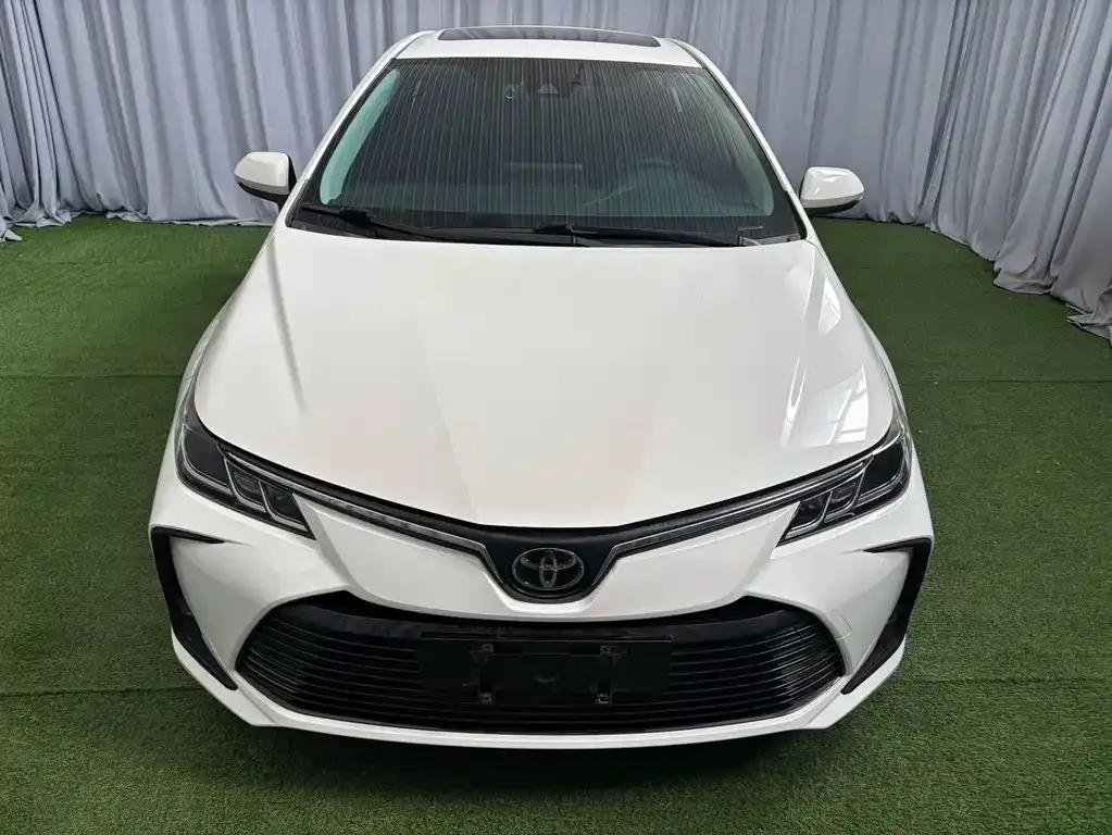 Toyota Corolla — фото 4