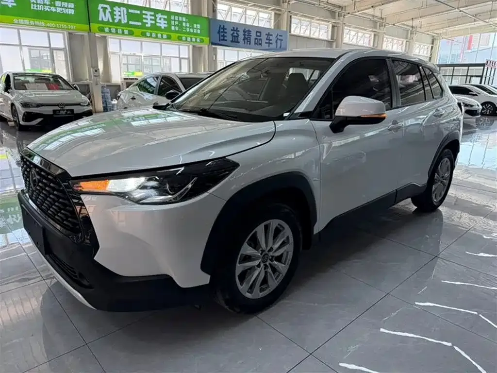 Toyota Corolla Cross — фото 1
