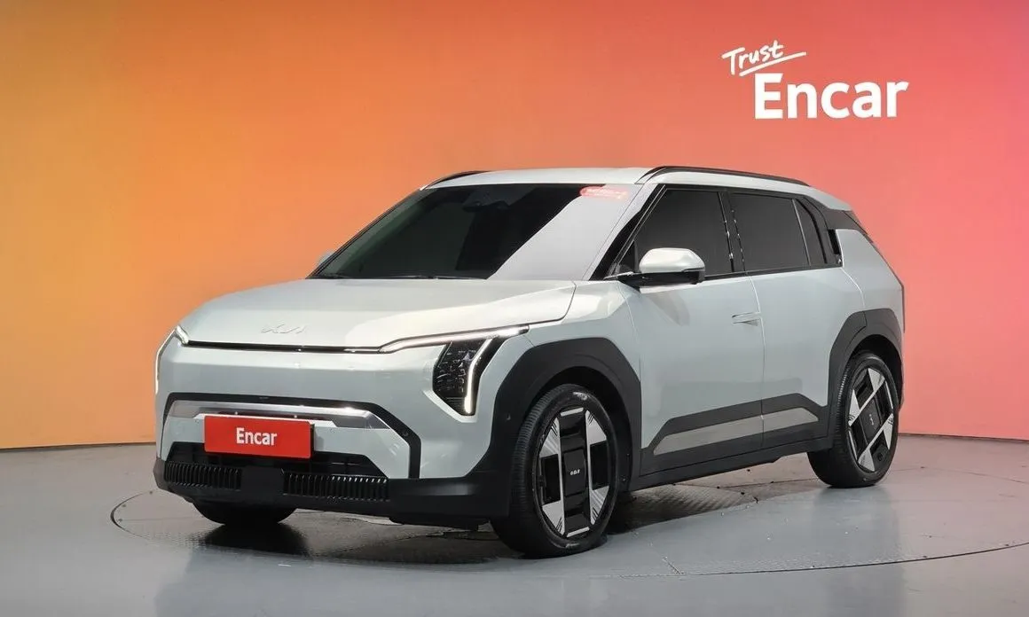 Kia EV3 — фото 1