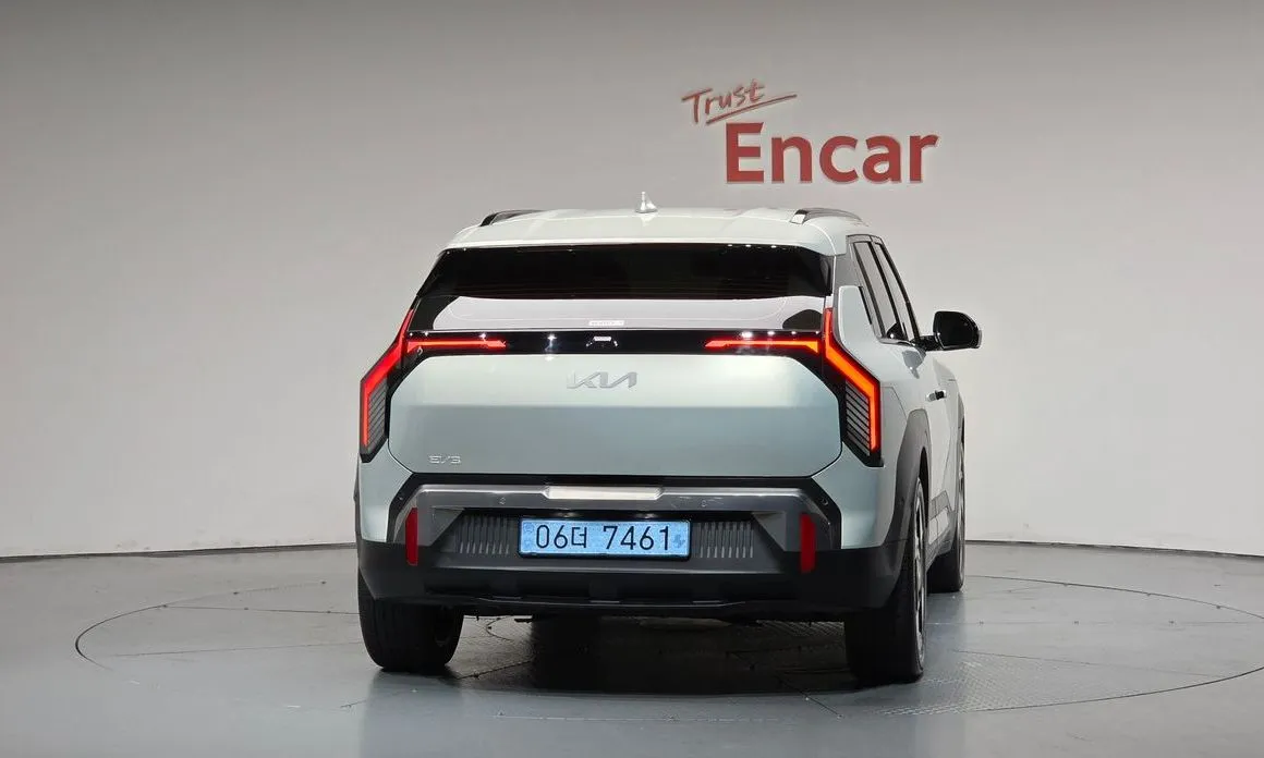Kia EV3 — фото 7